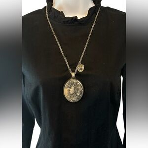Art Nouveau Pendant Necklace Woman Hair Vintage Silver Tone Black Unbrand Silver